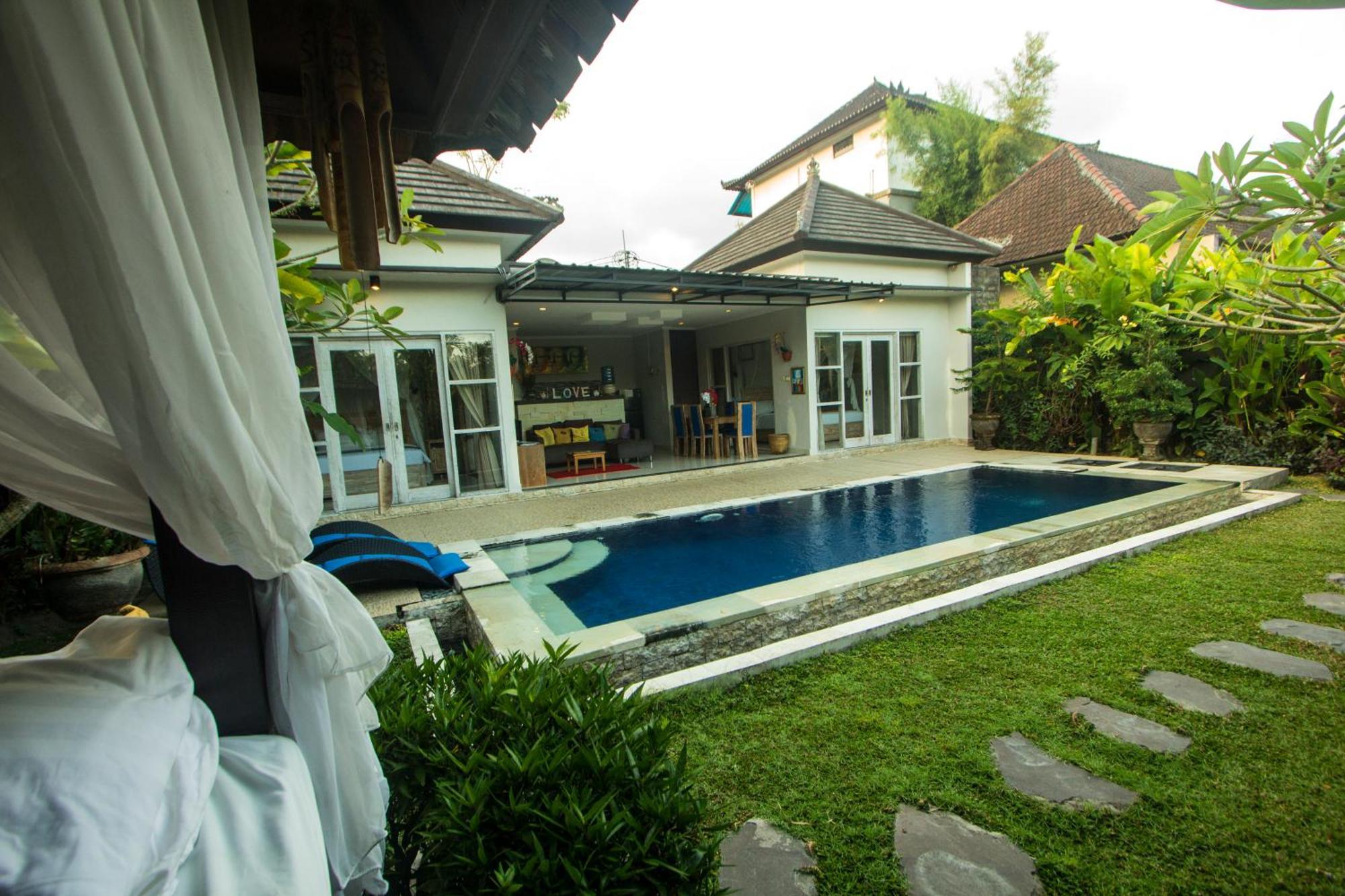 Ratna Villa Ubud Esterno foto
