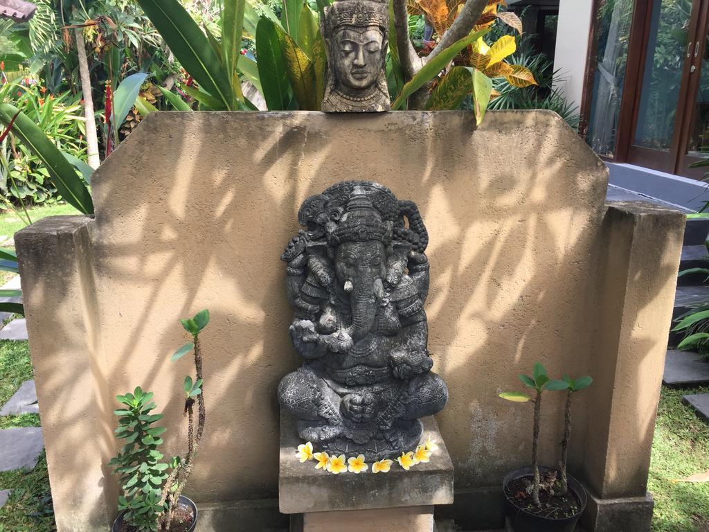 Ratna Villa Ubud Esterno foto